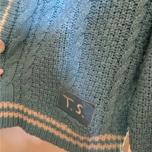 TAYLOR SWIFT 1989 CARDIGAN *FROM A DOG FRIENDLY HOME* - Picture 6 of 6